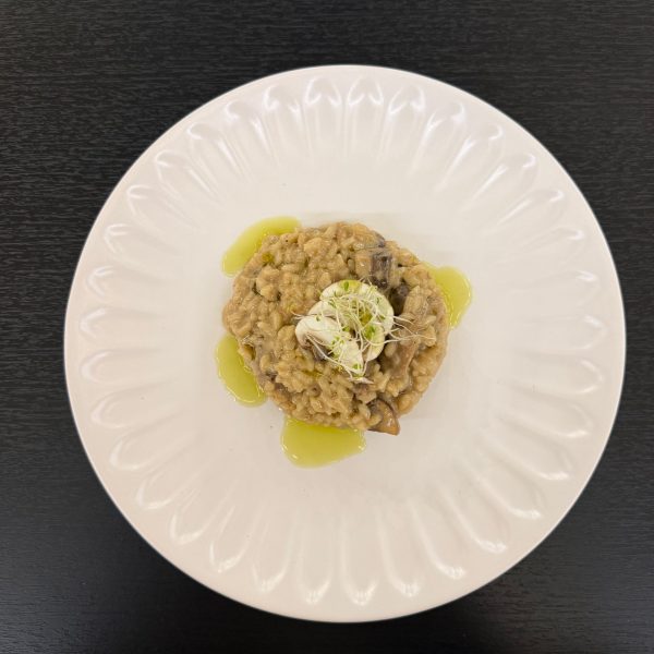 Risotto de carne con hongos